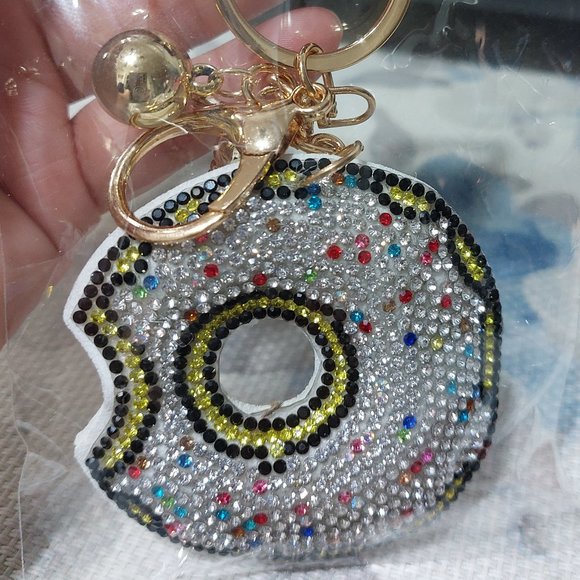 Cindy Claire Shiny Glittering Key Chain Donut or Fish Shape Key Chain Key Charm - Picture 2 of 6